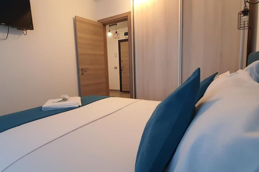 Alezzy Beach Apartament Prima Linie La Mare Navodari Ngoại thất bức ảnh