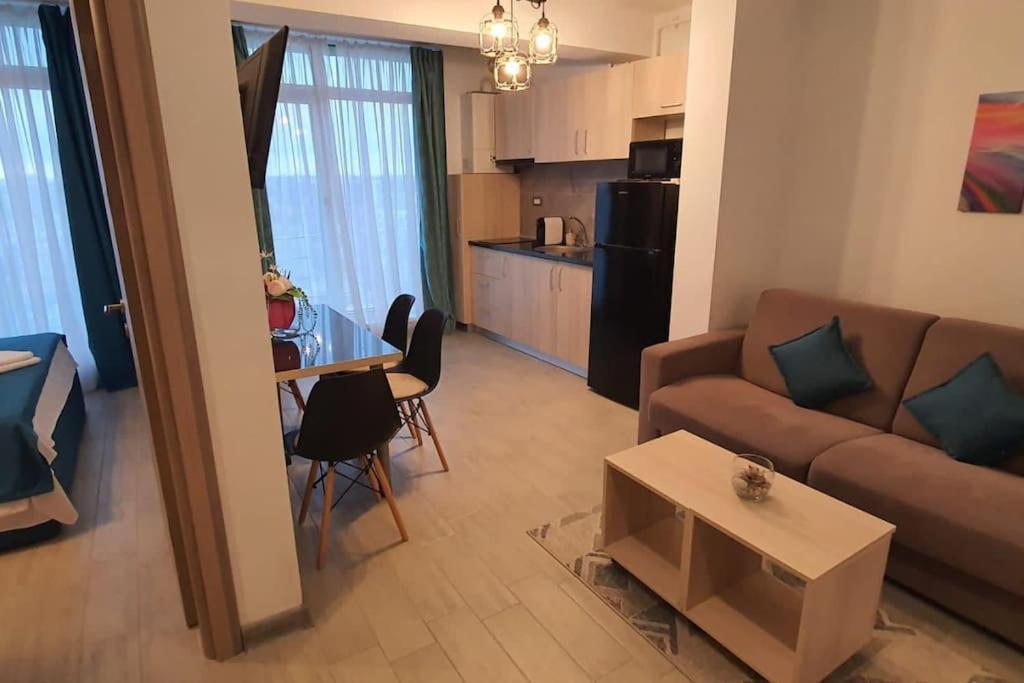 Alezzy Beach Apartament Prima Linie La Mare Navodari Ngoại thất bức ảnh