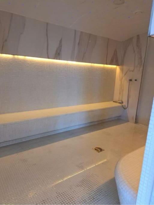 Alezzy Beach Apartament Prima Linie La Mare Navodari Ngoại thất bức ảnh